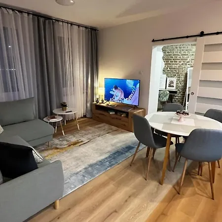 Comfortable For 1-4 Guests 公寓 *
