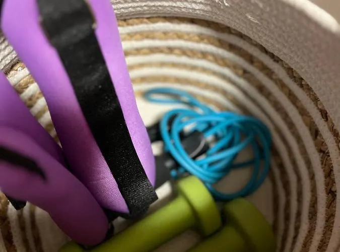 Comfortable For 1-4 Guests דירה *